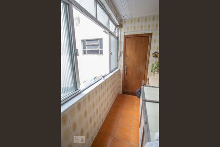 Apartamento à venda com 76m², 2 quartos e 1 vagaÁrea de Serviço