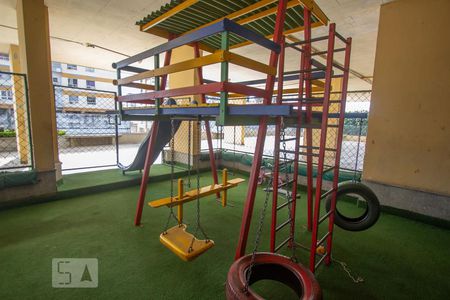 Apartamento à venda com 76m², 2 quartos e 1 vagaÁrea Comum - Playground