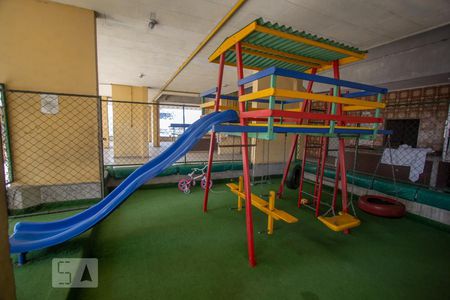 Apartamento à venda com 76m², 2 quartos e 1 vagaÁrea Comum - Playground
