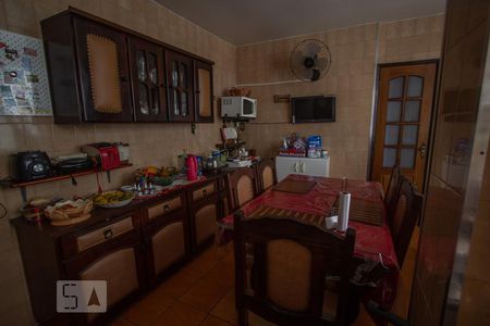 Apartamento à venda com 76m², 2 quartos e 1 vagaCozinha