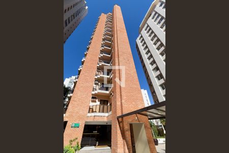 Apartamento à venda com 42m², 1 quarto e 1 vagaFachada