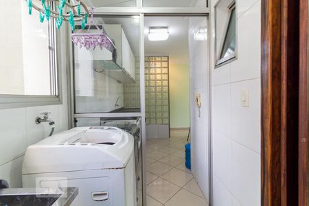 Apartamento à venda com 65m², 2 quartos e 1 vagaÁrea de Serviço