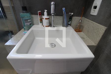 Pia do banheiro de apartamento à venda com 1 quarto, 35m² em Campo Belo, São Paulo