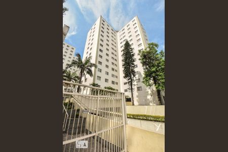Apartamento para alugar com 78m², 3 quartos e 1 vaga Apartamento para alugar com 78m², 3 quartos e 1 vagaFachada
