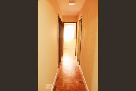 Corredor dos Quartos de apartamento para alugar com 3 quartos, 78m² em Vila São Paulo, São Paulo