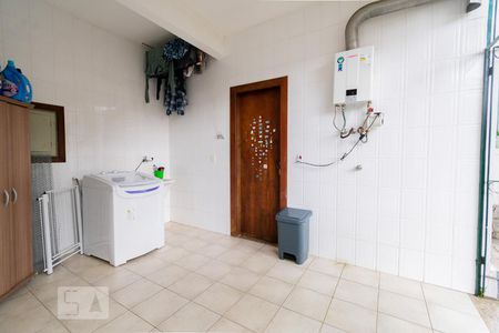 Casa de condomínio à venda com 250m², 4 quartos e 2 vagasÁrea de Serviço