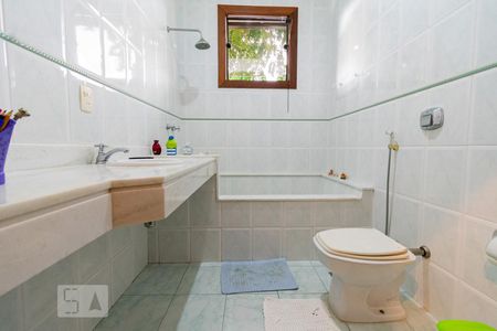 Casa de condomínio à venda com 250m², 4 quartos e 2 vagasBanheiro da Suíte 2