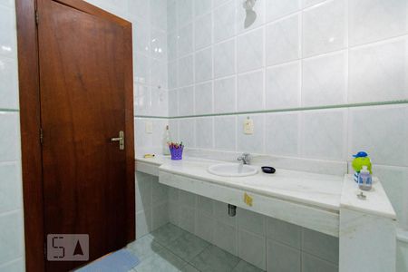Casa de condomínio à venda com 250m², 4 quartos e 2 vagasBanheiro da Suíte 2