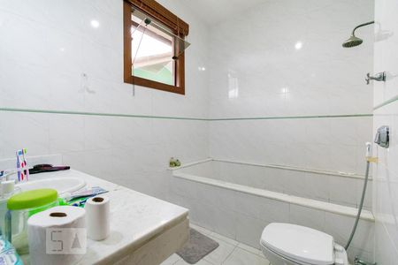 Casa de condomínio à venda com 250m², 4 quartos e 2 vagasBanheiro da Suíte 1