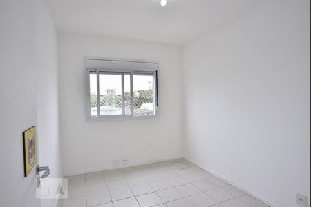 Quarto de apartamento para alugar com 2 quartos, 55m² em Taquara, Rio de Janeiro