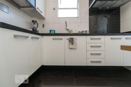 Apartamento para alugar com 92m², 2 quartos e 1 vagaCozinha - Armários