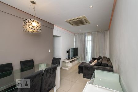 Sala de apartamento para alugar com 2 quartos, 92m² em Vila da Penha, Rio de Janeiro