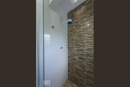 Banheiro de kitnet/studio para alugar com 1 quarto, 24m² em São João do Rio Vermelho, Florianópolis