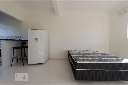 Sala/Quarto de kitnet/studio para alugar com 1 quarto, 24m² em São João do Rio Vermelho, Florianópolis