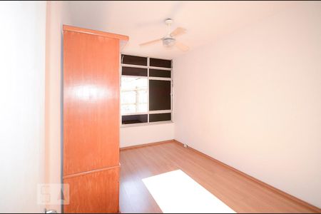 Quarto 1 de apartamento para alugar com 1 quarto, 51m² em Icaraí, Niterói