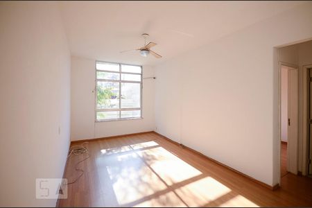 Sala de apartamento para alugar com 1 quarto, 51m² em Icaraí, Niterói