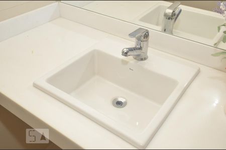 Apartamento à venda com 130m², 3 quartos e 1 vagaBanheiro 2