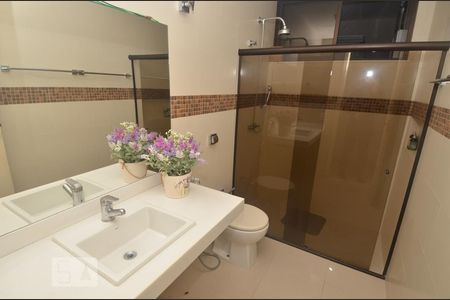 Apartamento à venda com 130m², 3 quartos e 1 vagaBanheiro 2