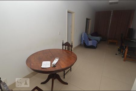 Apartamento à venda com 130m², 3 quartos e 1 vagaSala