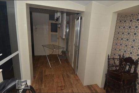 Apartamento à venda com 130m², 3 quartos e 1 vagaÁrea de Serviço