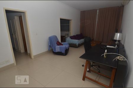 Apartamento para alugar com 130m², 3 quartos e 1 vagaSala