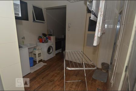 Apartamento à venda com 130m², 3 quartos e 1 vagaÁrea de Serviço