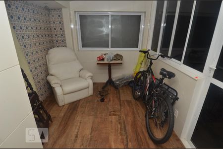 Apartamento à venda com 130m², 3 quartos e 1 vagaÁrea de Serviço