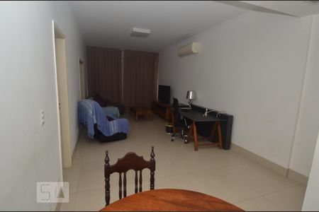Apartamento à venda com 130m², 3 quartos e 1 vagaSala
