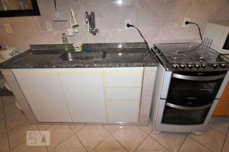 Apartamento para alugar com 115m², 2 quartos e 1 vagaCozinha pia e fogão