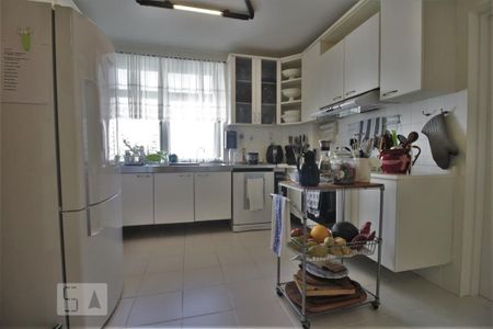 Apartamento à venda com 418m², 4 quartos e 3 vagasCozinha