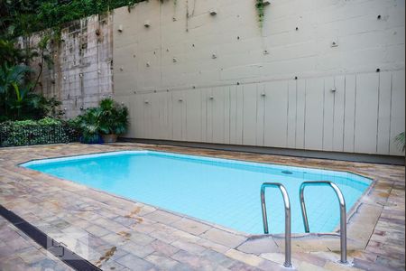 Apartamento para alugar com 55m², 1 quarto e 1 vagaÁrea comum - Piscina