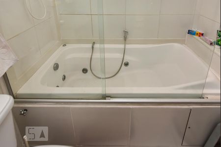 Casa à venda com 320m², 4 quartos e 2 vagasBanheiro Suíte