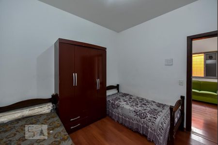 Casa à venda com 320m², 4 quartos e 2 vagasQuarto 1