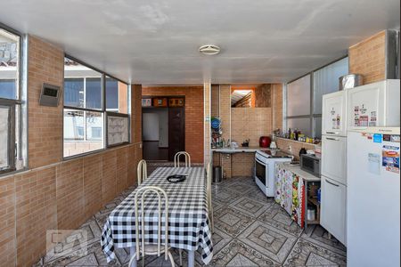 Casa à venda com 320m², 4 quartos e 2 vagasCozinha
