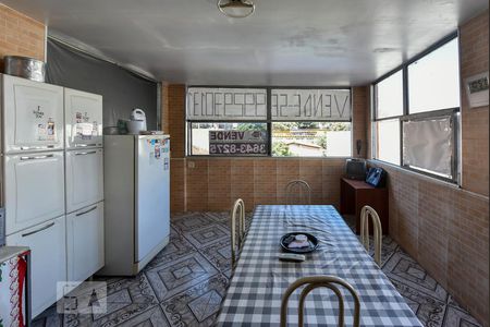 Casa à venda com 320m², 4 quartos e 2 vagasCozinha