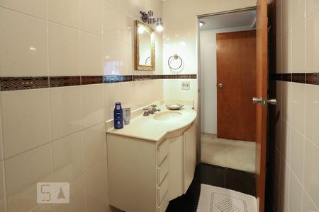 Apartamento à venda com 137m², 3 quartos e 1 vaga Apartamento à venda com 137m², 3 quartos e 1 vagaBanheiro