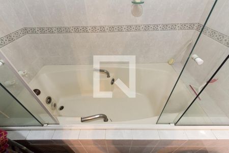 Apartamento à venda com 137m², 3 quartos e 1 vaga Apartamento à venda com 137m², 3 quartos e 1 vagaBanheiro da Suíte