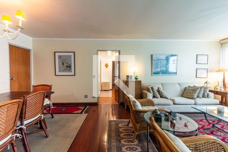 Apartamento à venda com 137m², 3 quartos e 1 vaga Apartamento à venda com 137m², 3 quartos e 1 vagaSala