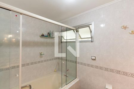 Apartamento à venda com 137m², 3 quartos e 1 vaga Apartamento à venda com 137m², 3 quartos e 1 vagaBanheiro da Suíte