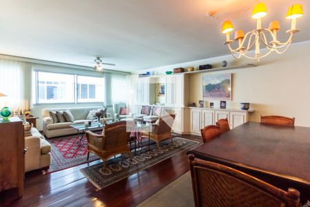 Apartamento à venda com 137m², 3 quartos e 1 vaga Apartamento à venda com 137m², 3 quartos e 1 vagaSala