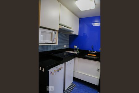 Cozinha de kitnet/studio à venda com 1 quarto, 32m² em Higienópolis, São Paulo