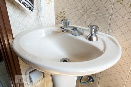 Casa à venda com 160m², 3 quartos e 1 vagaBanheiro da Suíte 1