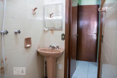 Casa à venda com 160m², 3 quartos e 1 vagaBanheiro da Suíte 2