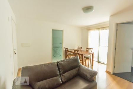 Sala de apartamento para alugar com 1 quarto, 45m² em Taquara, Rio de Janeiro