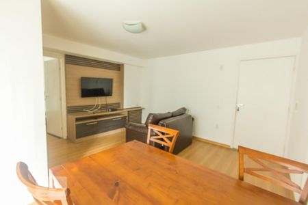 Sala de apartamento para alugar com 1 quarto, 45m² em Taquara, Rio de Janeiro