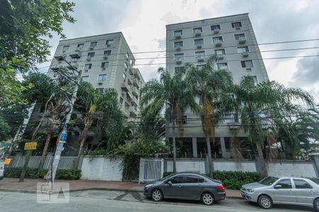 Apartamento para alugar com 45m², 1 quarto e 1 vagaFachada do Condomínio