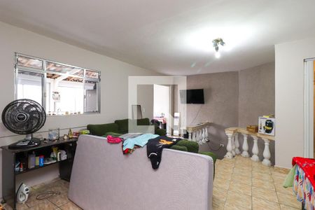 Casa à venda com 160m², 3 quartos e 2 vagasSala e Quarto