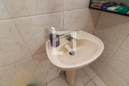 Casa à venda com 160m², 3 quartos e 2 vagasBanheiro 3