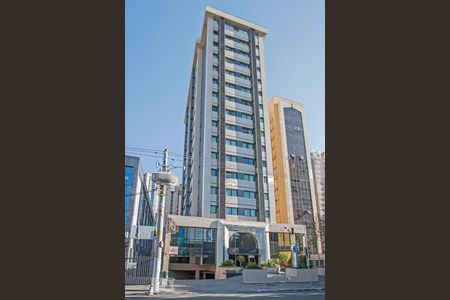 Apartamento à venda com 28m², 1 quarto e 1 vaga Apartamento à venda com 28m², 1 quarto e 1 vagaFachada