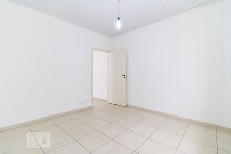 Quarto 1 de casa para alugar com 2 quartos, 80m² em Vila Firmiano Pinto, São Paulo